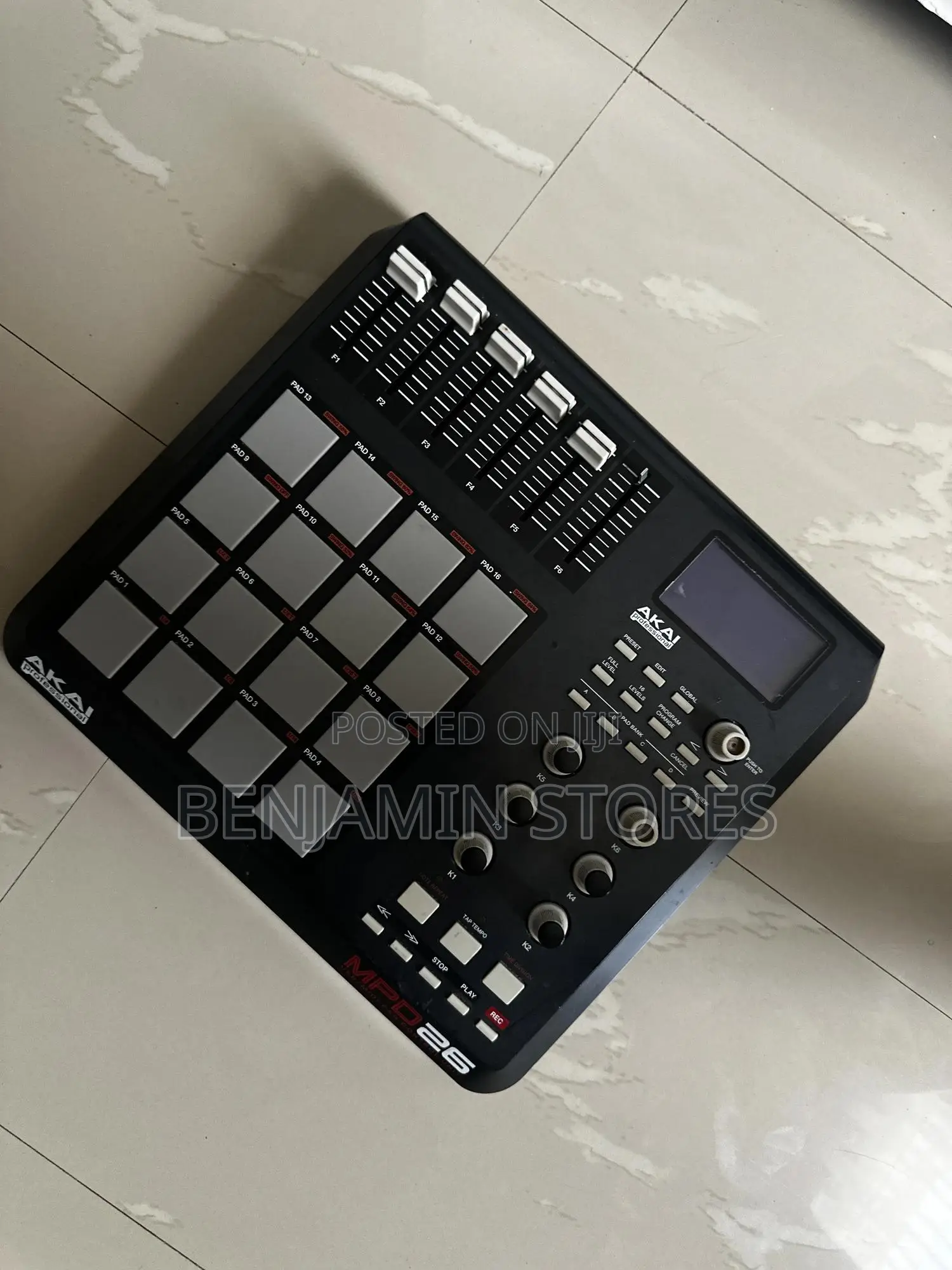 MPD 26 Pad Controller Unit