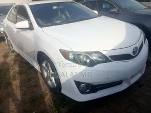 Toyota Camry XLE 4dr Sedan (2.5L 4cyl 6A) 2012 White