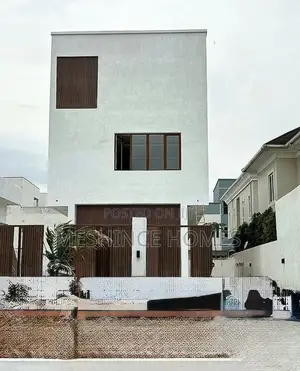 4bdrm Duplex in Osapa london for rent