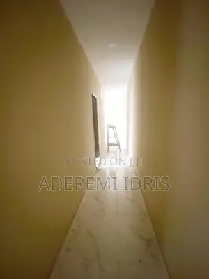 2bdrm Block of Flats in Yakoyo, Berger for rent
