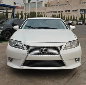 Lexus ES 350 FWD 2013 White