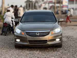 Honda Accord 2010 Gold