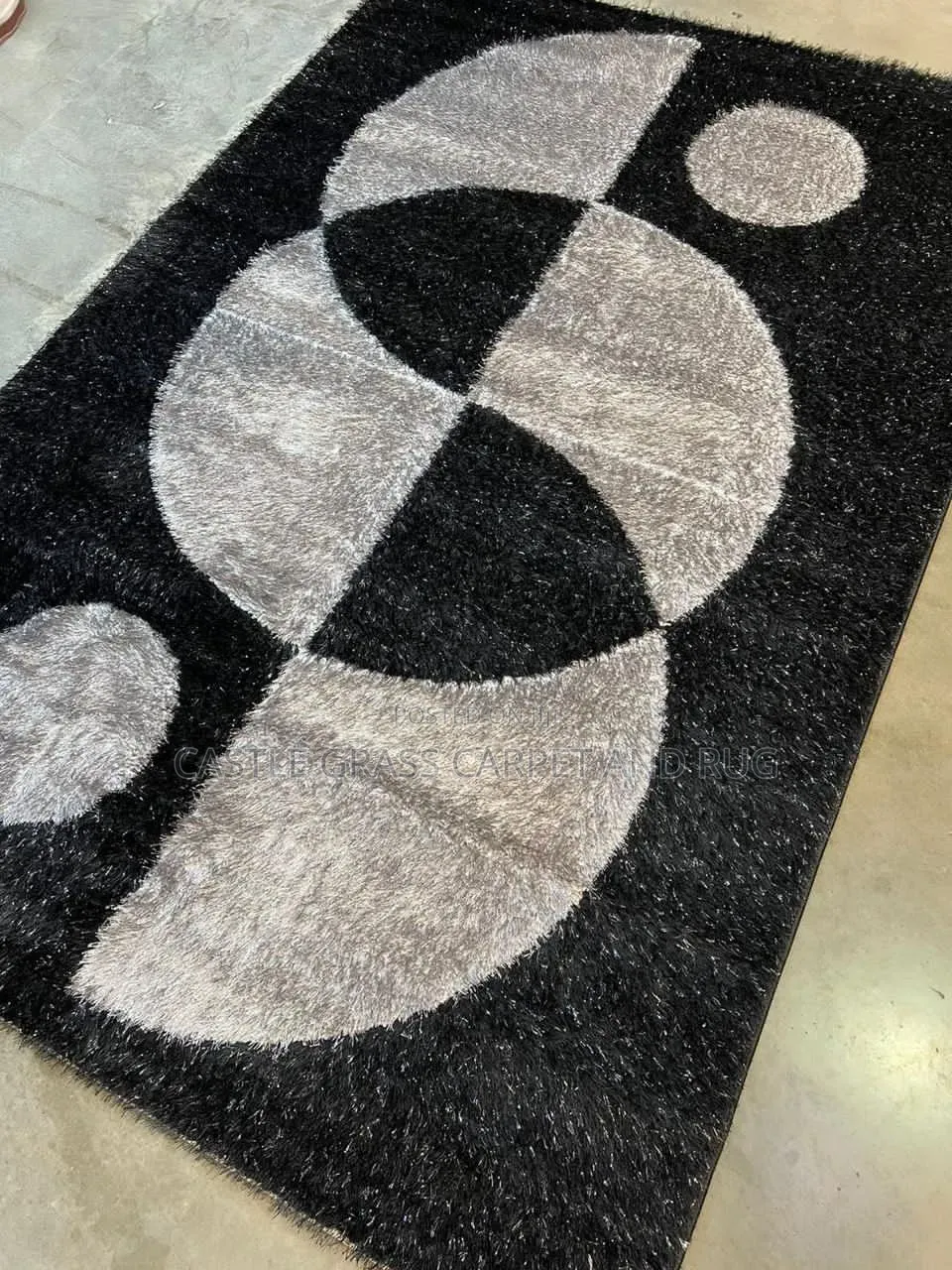Luxury Center Rug Available in Different Sizes