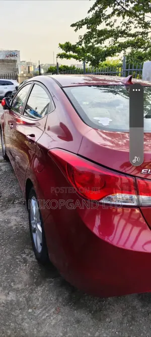 Hyundai Elantra GLS Automatic 2012 Red