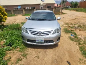 Toyota Corolla LE 4dr Sedan (1.8L 4cyl 4A) 2012 Silver