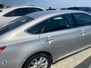 Toyota Avalon XLE 4dr Sedan (3.5L 6cyl 6A) 2015 Silver