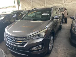 Hyundai Santa Fe Limited 4dr SUV AWD (3.3L 6cyl 6A) 2014 Gray