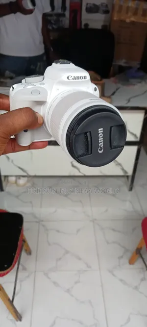 Canon Camera 100d