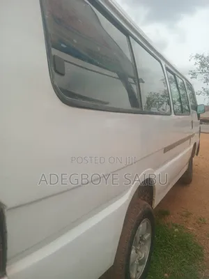 Mazda E2000 2000 White