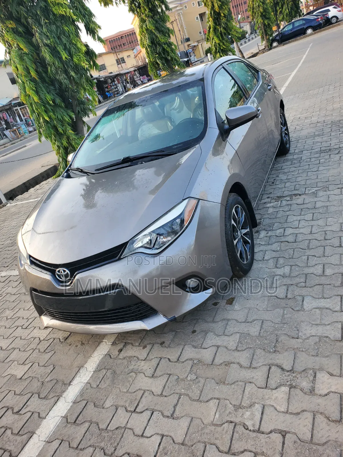 Toyota Corolla 2014 Gold