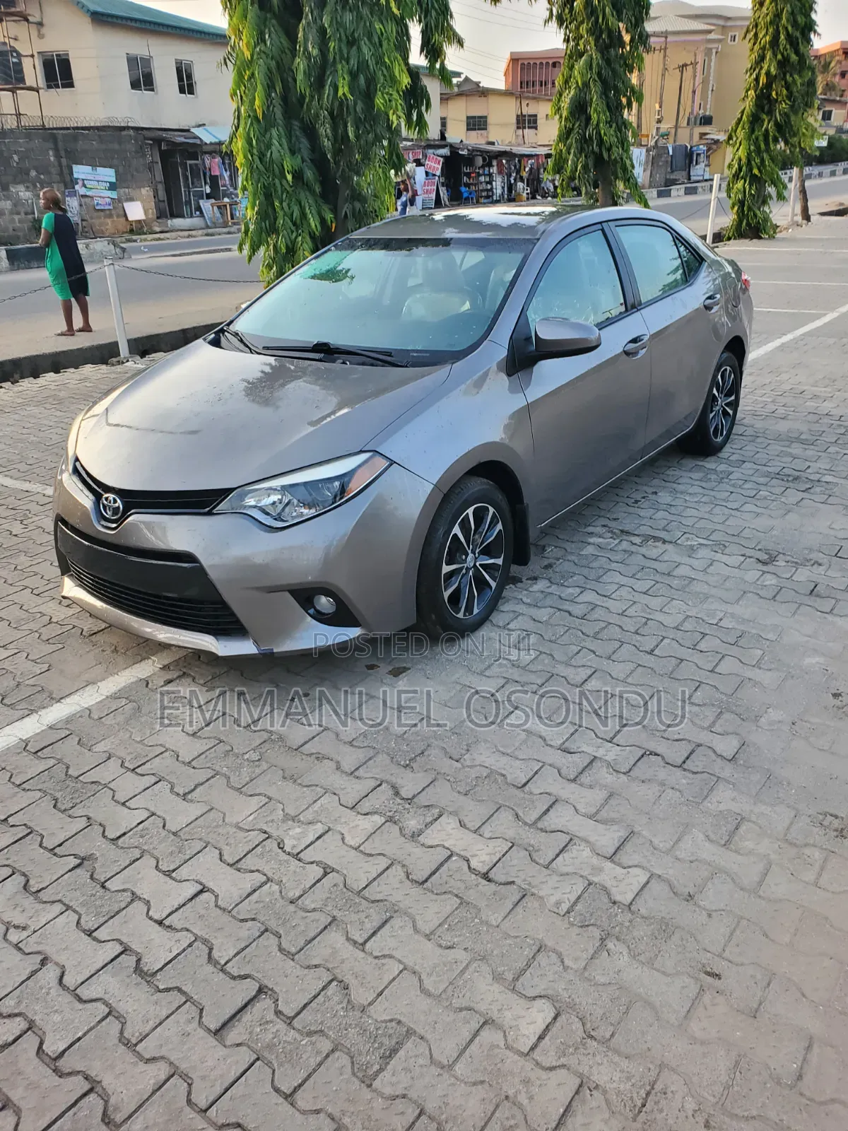 Toyota Corolla 2014 Gold