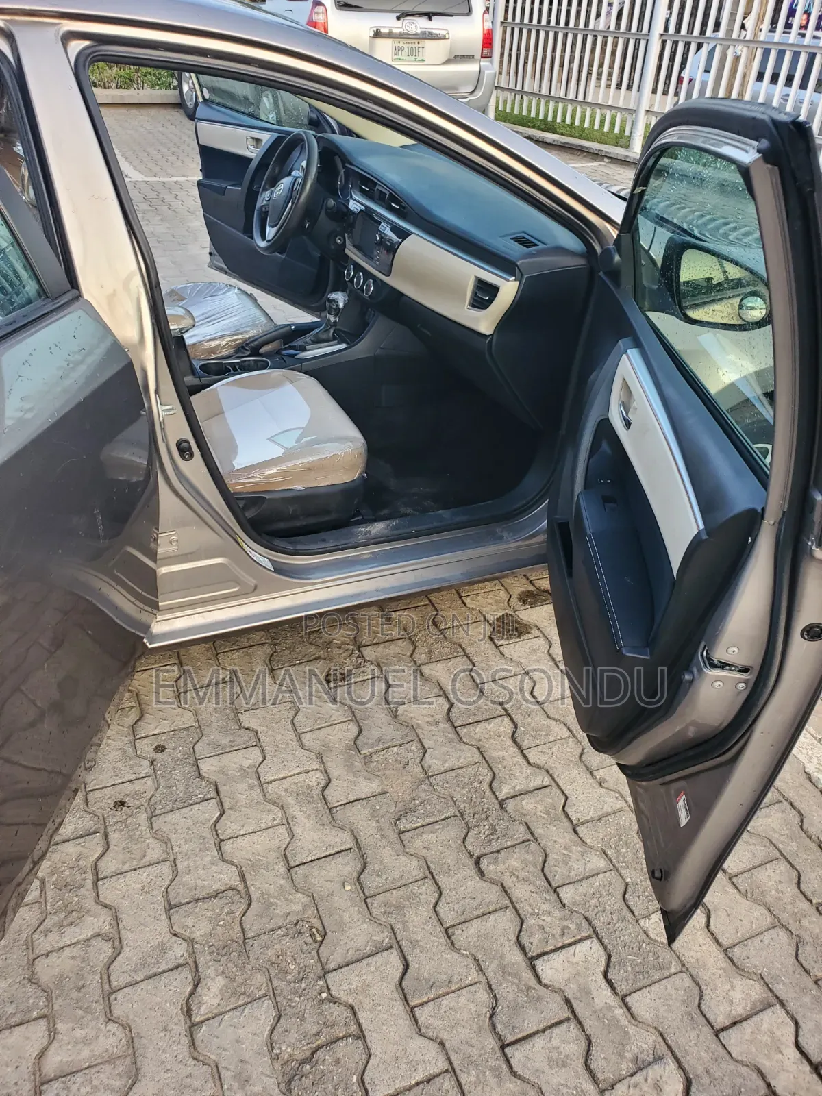 Toyota Corolla 2014 Gold