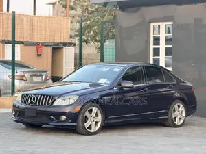 Mercedes-Benz C300 2010 Blue