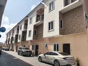 4bdrm Townhouse / Terrace in Denco Court, Ikate-Elegushi for rent
