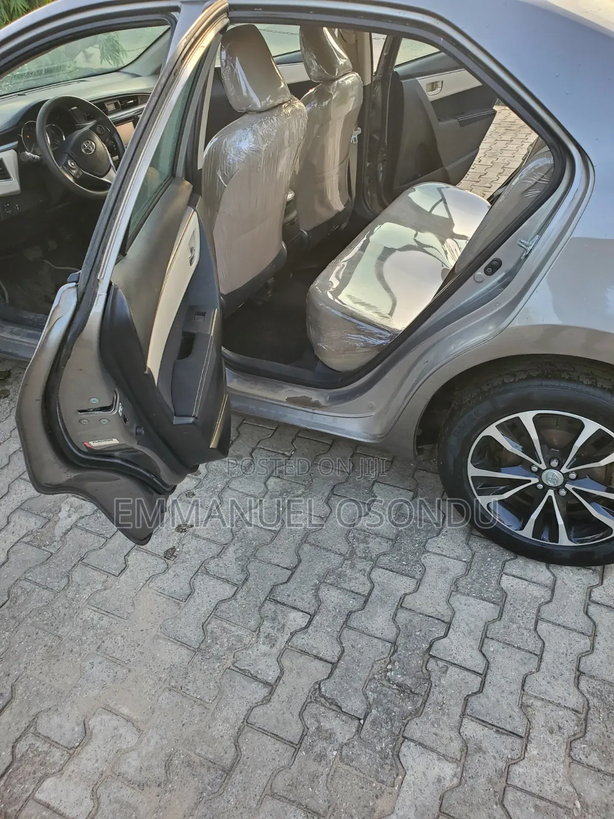Toyota Corolla 2014 Gold