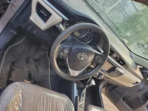 Toyota Corolla 2014 Gold