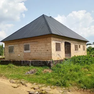 4bdrm Apartment in Uyo for sale