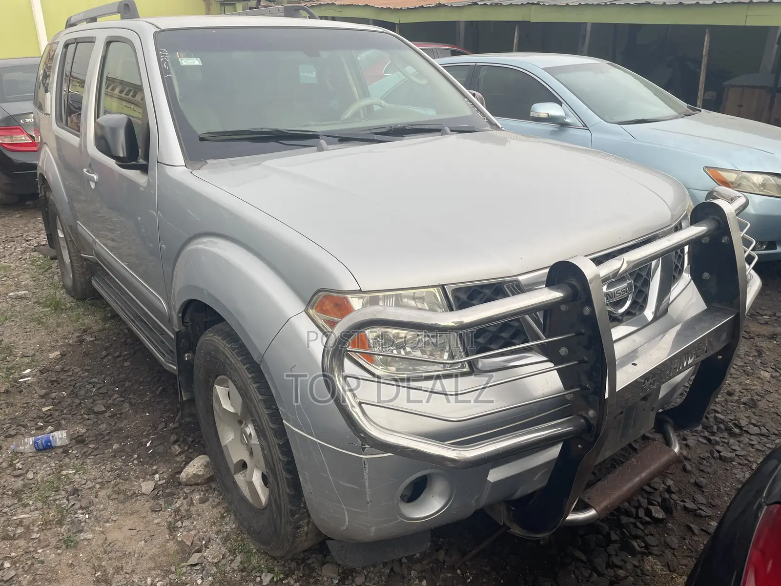 Nissan Pathfinder 2006 Silver