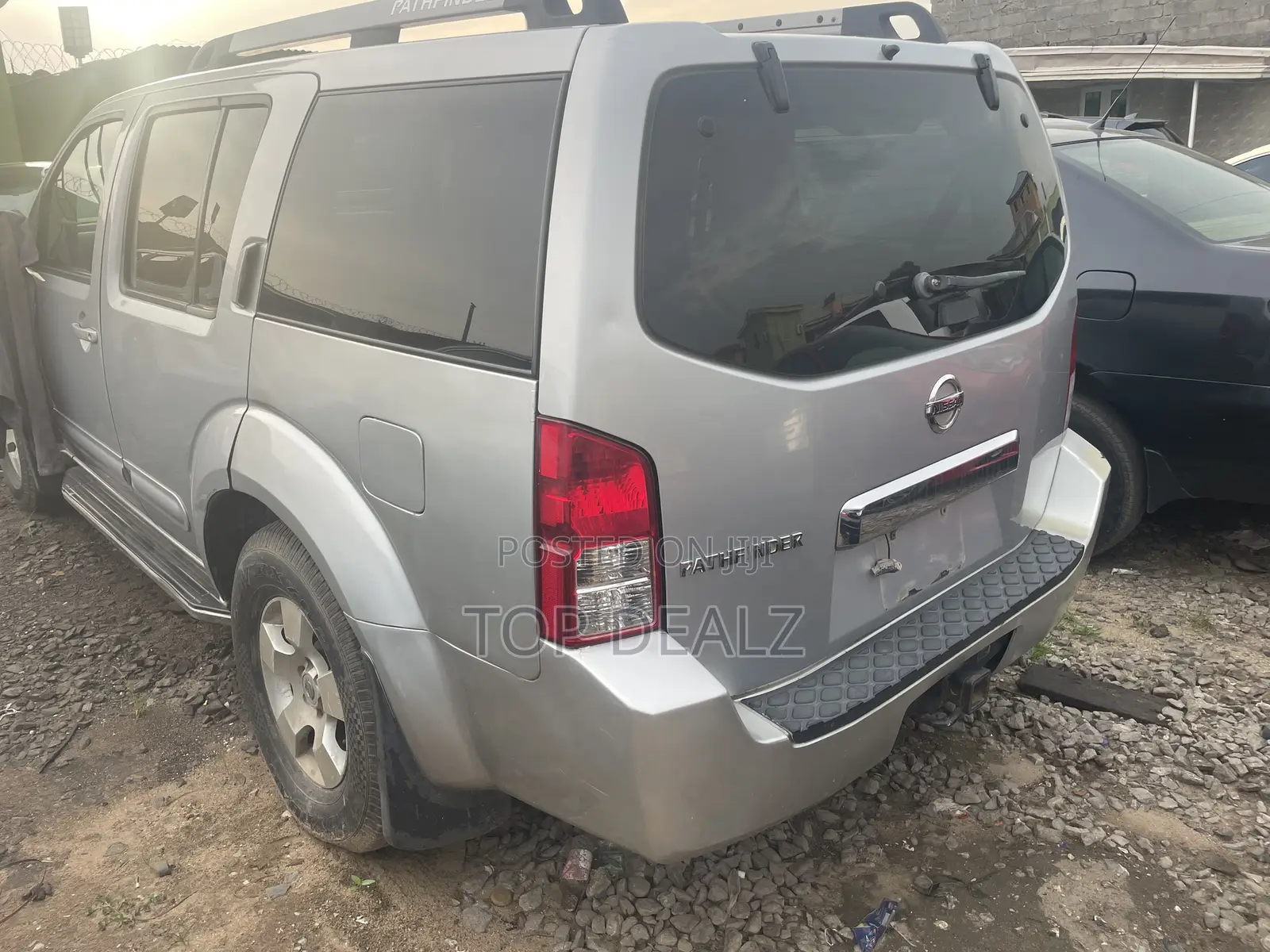 Nissan Pathfinder 2006 Silver