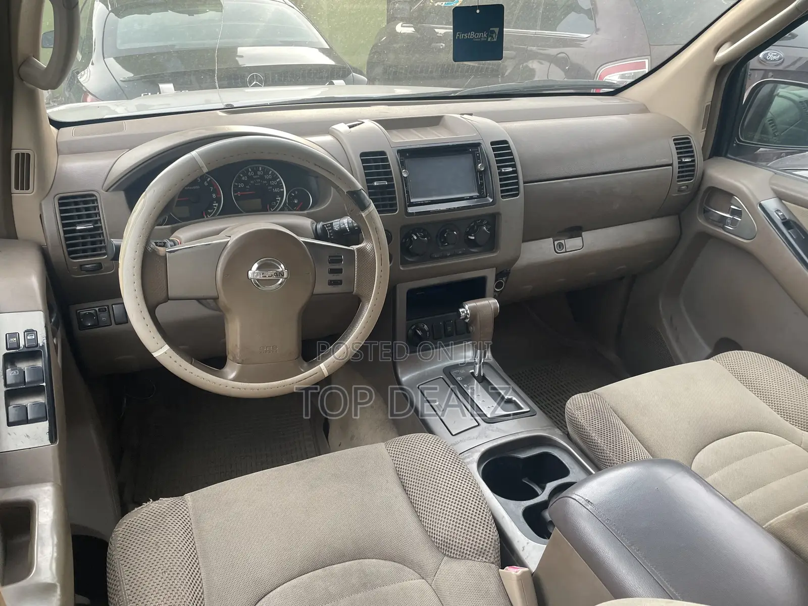 Nissan Pathfinder 2006 Silver