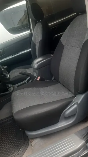 Toyota Hilux 2011 Black