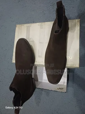 Used Renato Dulbace Booth