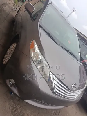 Toyota Sienna Limited 7 Passenger 2012 Gray