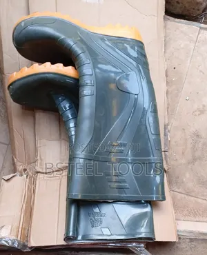 Durable Rubber Boots – Industrial & Outdoor Use