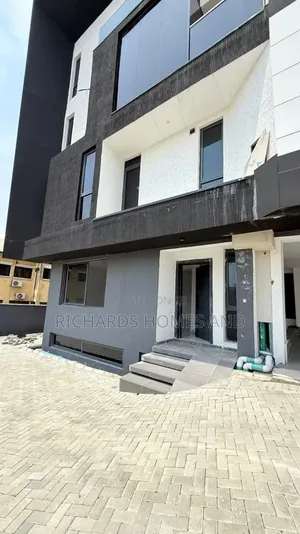 4bdrm Duplex in Osborne Estate for sale