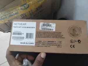 Netgear Jfs524 24 Port 10/100 MBPS Fast Ethernet Switch (Blue)