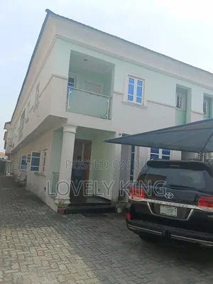 Furnished 3bdrm Shared Apartment in Bakare Estate, Lekki Phase 1