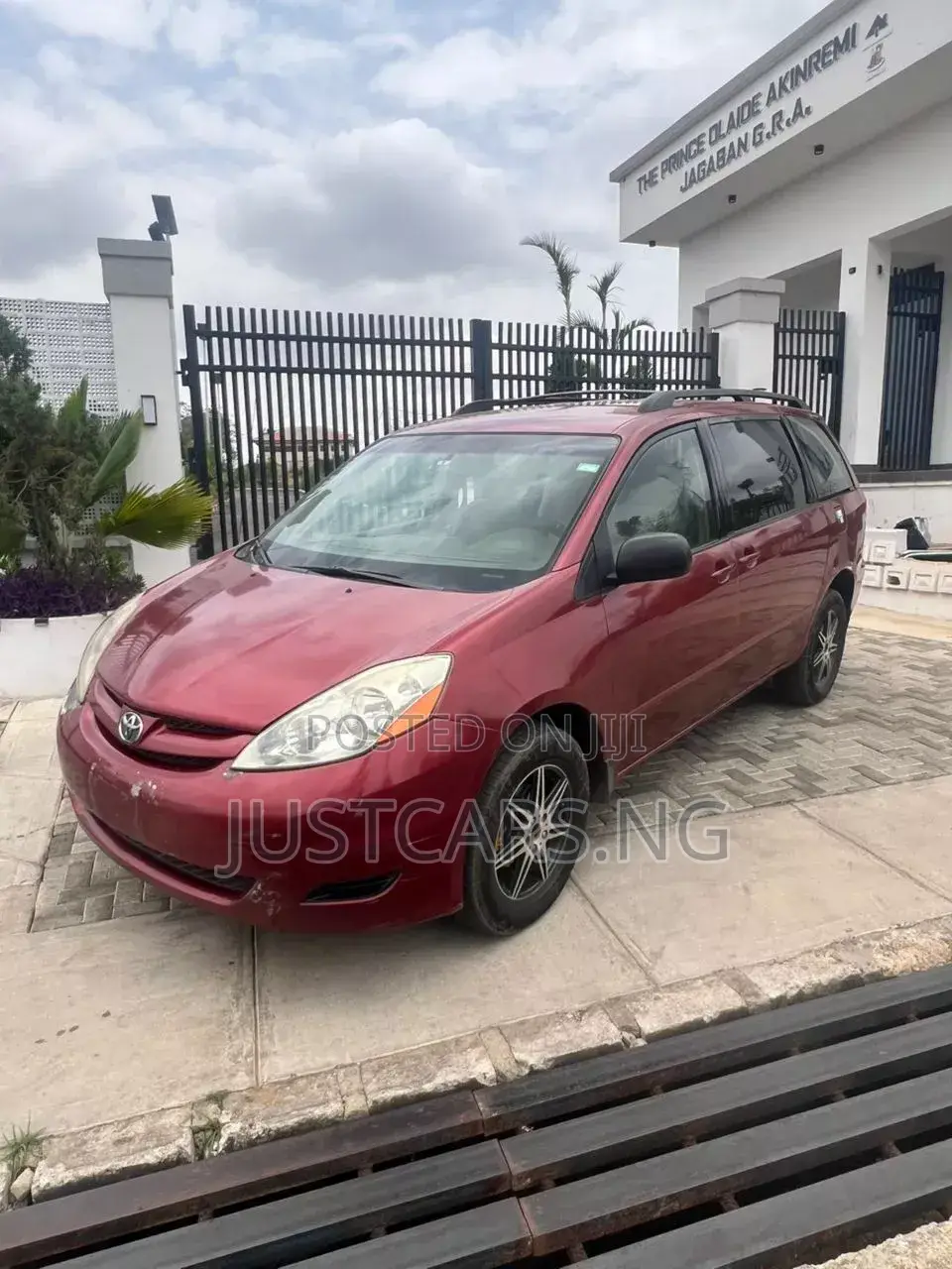 Toyota Sienna 2006 Red