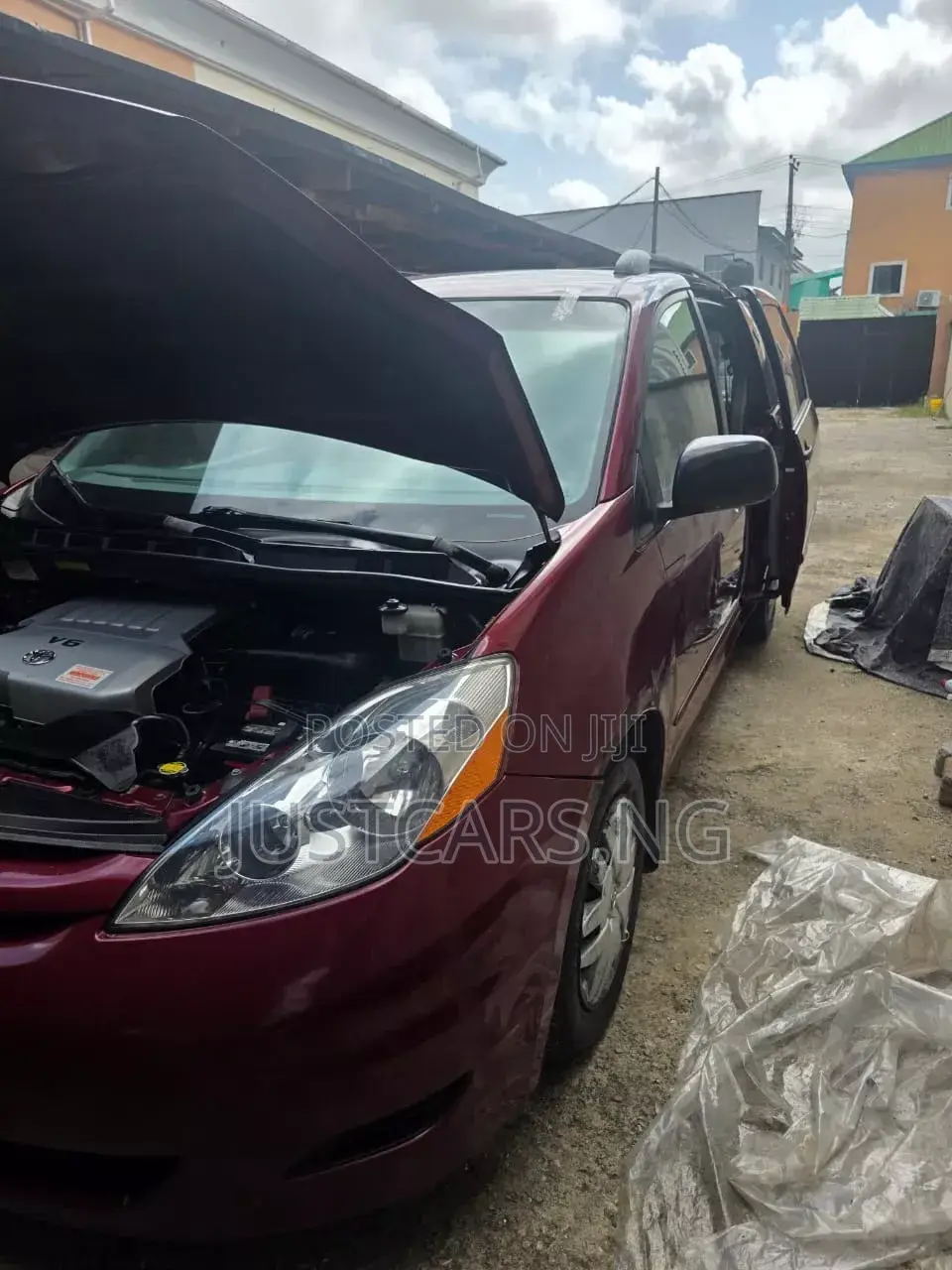 Toyota Sienna 2006 Red