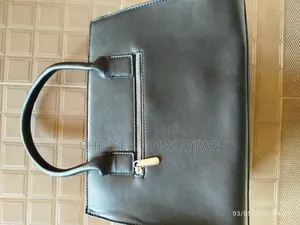 Black Hand Bag