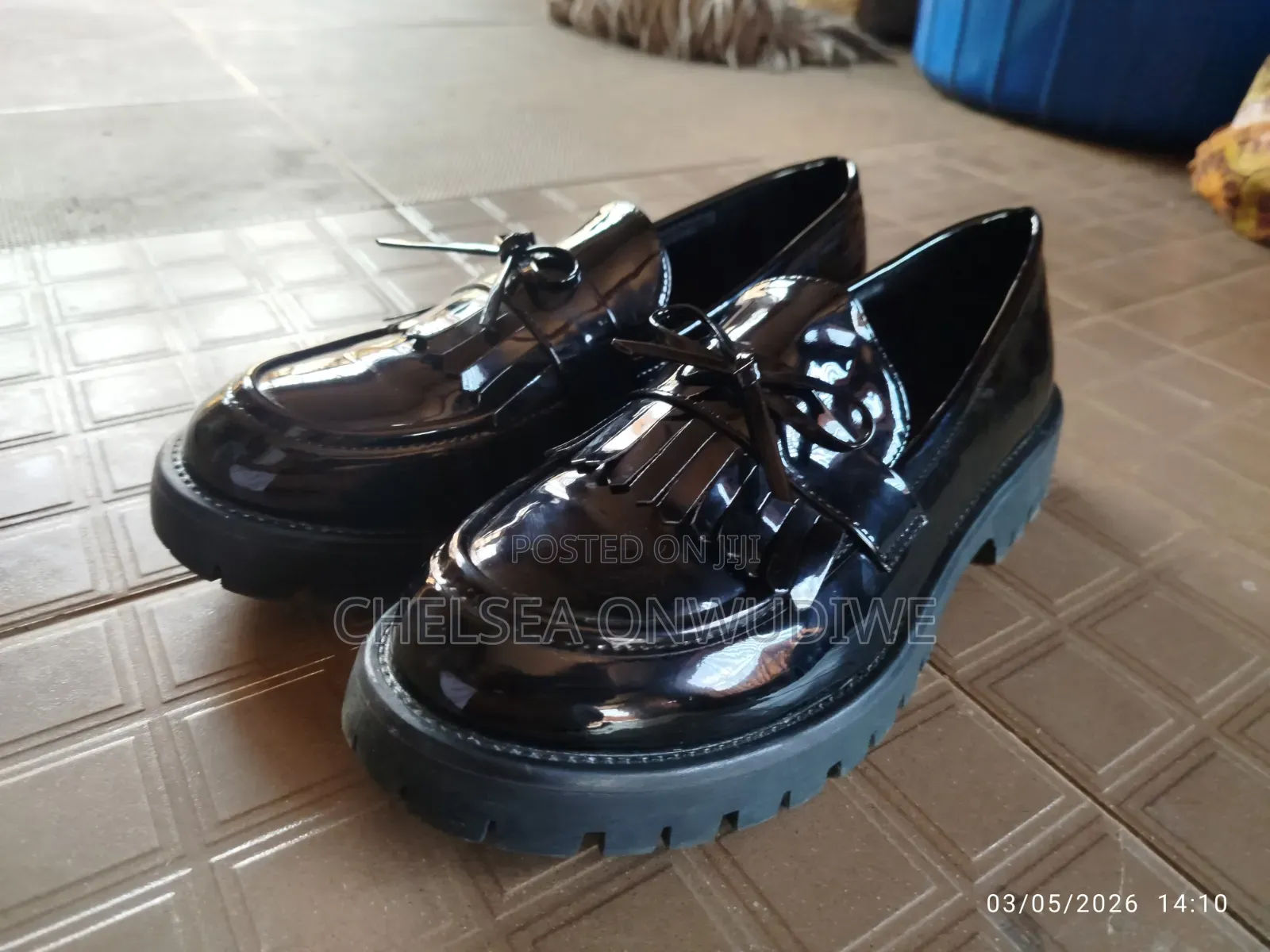 Black Shoe