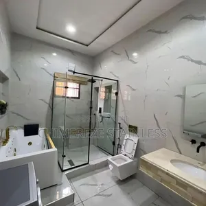Cubicle Glass