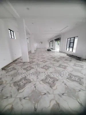 A Newly Built 180sqm Ground Floor Restaurant or Supermarket Space