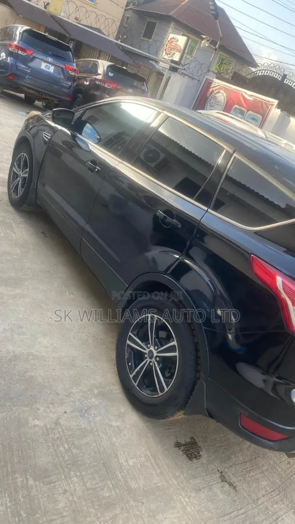 Ford Escape S 4dr SUV (2.5L 4cyl 6A) 2015 Black