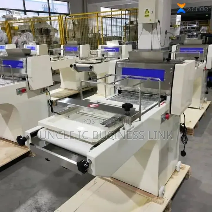 Dough Moulder