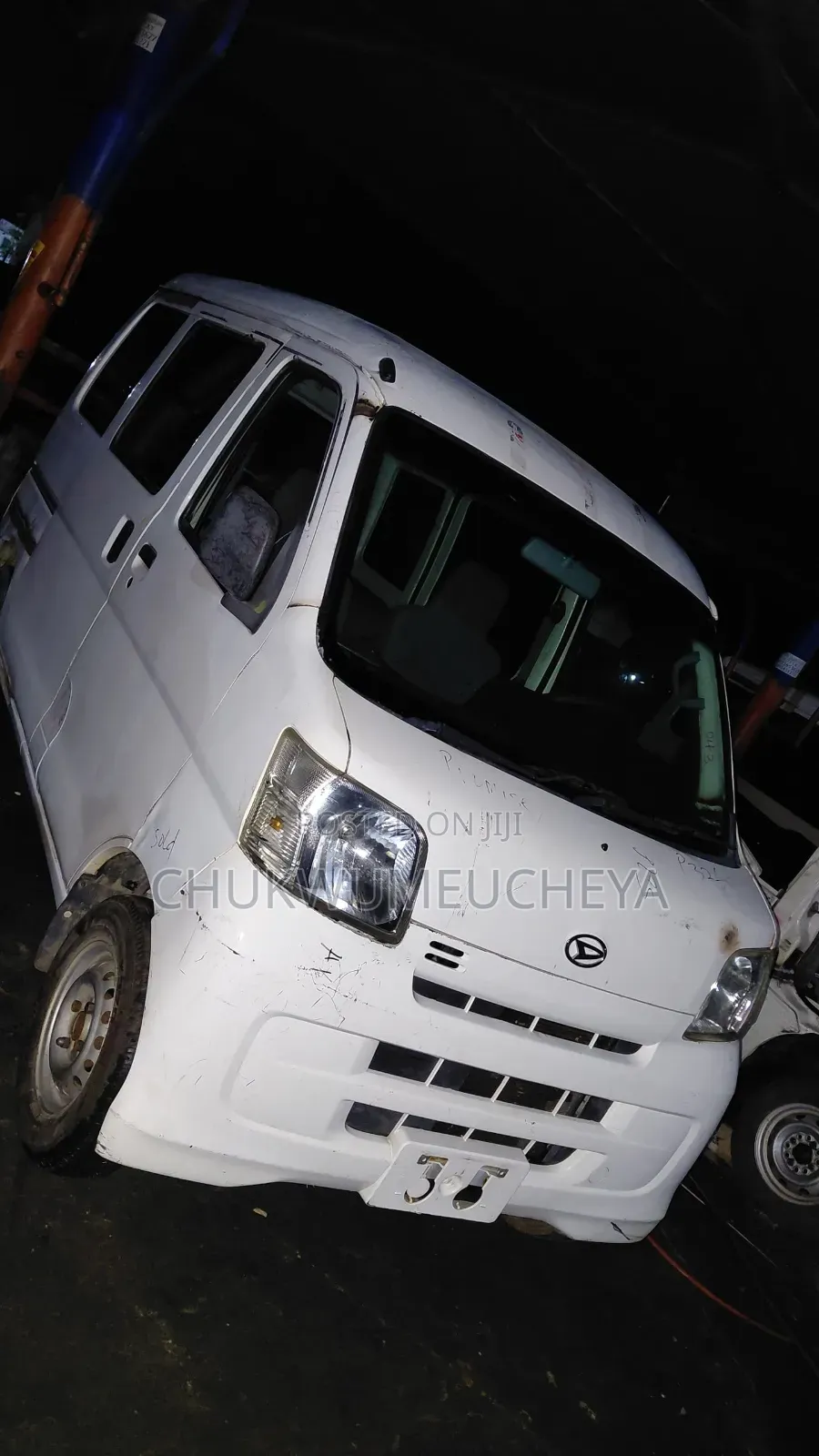 Daihatsu Hijet 2005 White