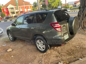 Toyota RAV4 2010 Gray