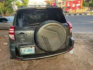 Toyota RAV4 2010 Gray