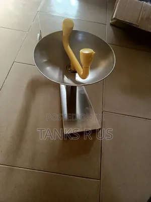 Wall Mounted Stainless Steel Eye Wash