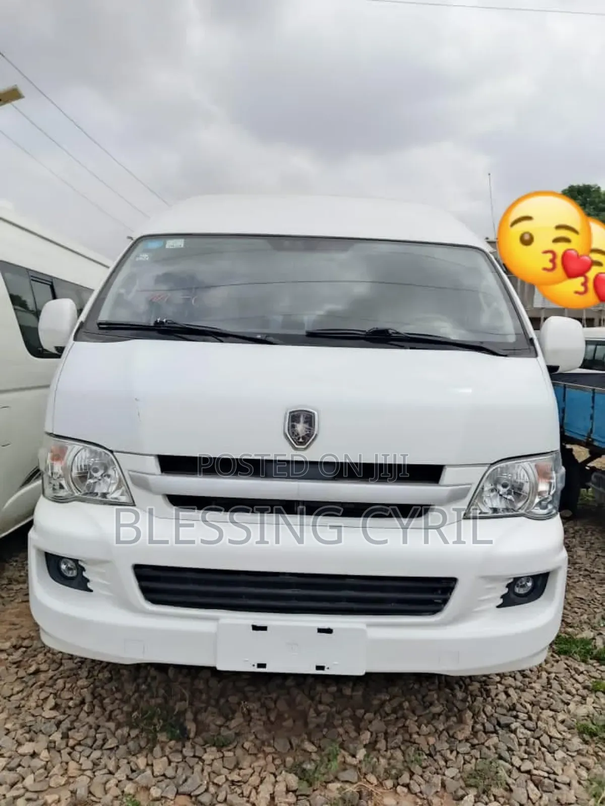 Toyota HiAce 2012 White