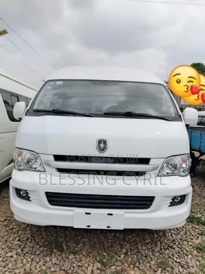 Toyota HiAce 2012 White