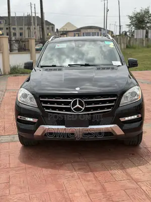 Mercedes-Benz M Class ML350 4dr SUV (3.5L 6cyl 7A) 2015 Black