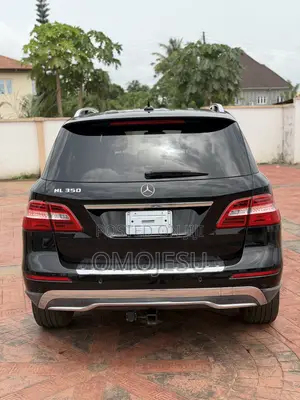 Mercedes-Benz M Class ML350 4dr SUV (3.5L 6cyl 7A) 2015 Black