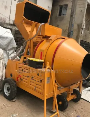 Self Loading Concrete Mixer