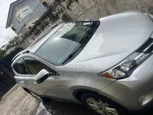 Toyota RAV4 2015 Silver