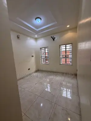 4bdrm Townhouse / Terrace in Ikate for rent